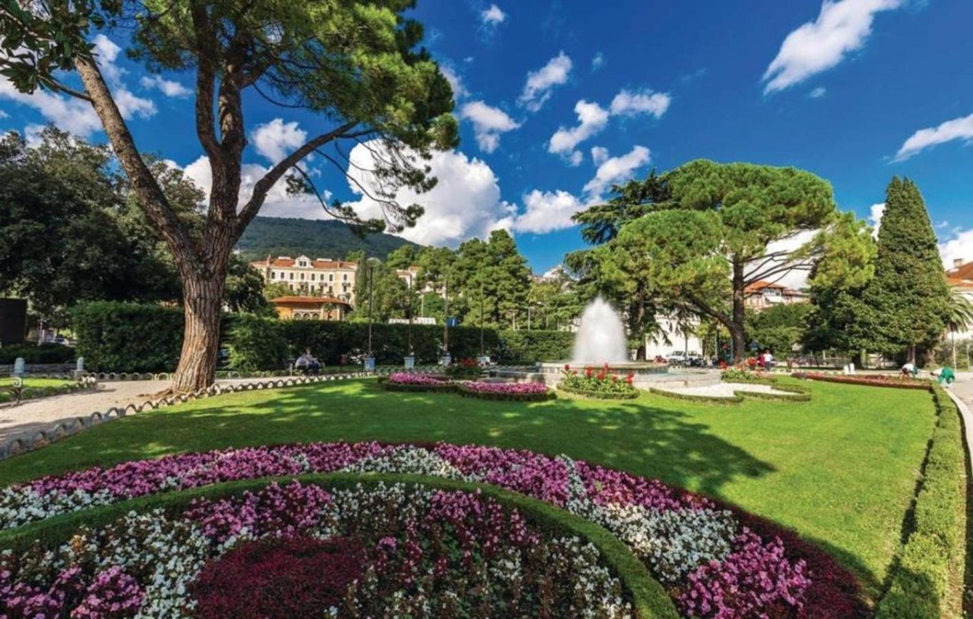 Apartments Dorijan With Pool 马图利 外观 照片