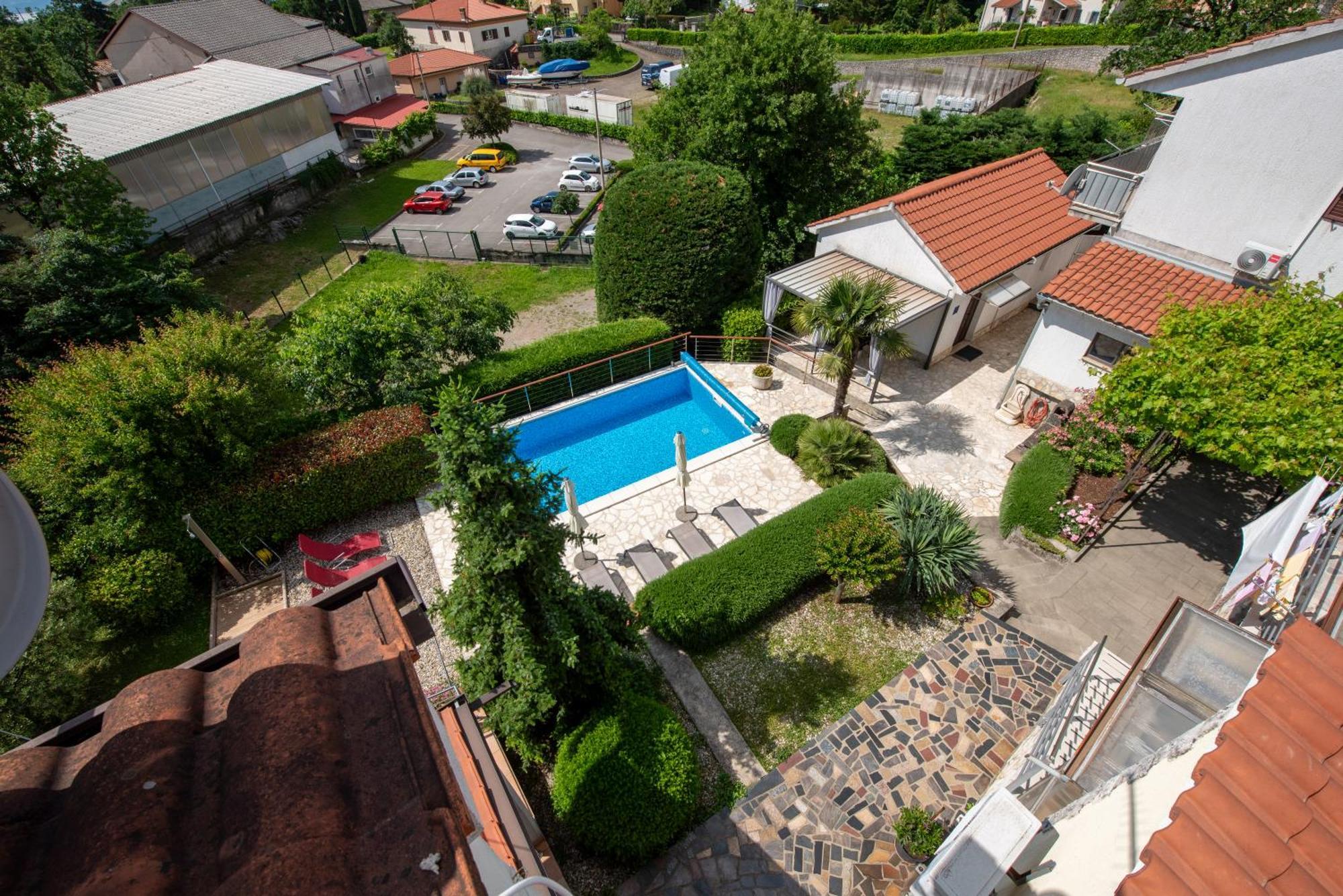 Apartments Dorijan With Pool 马图利 外观 照片