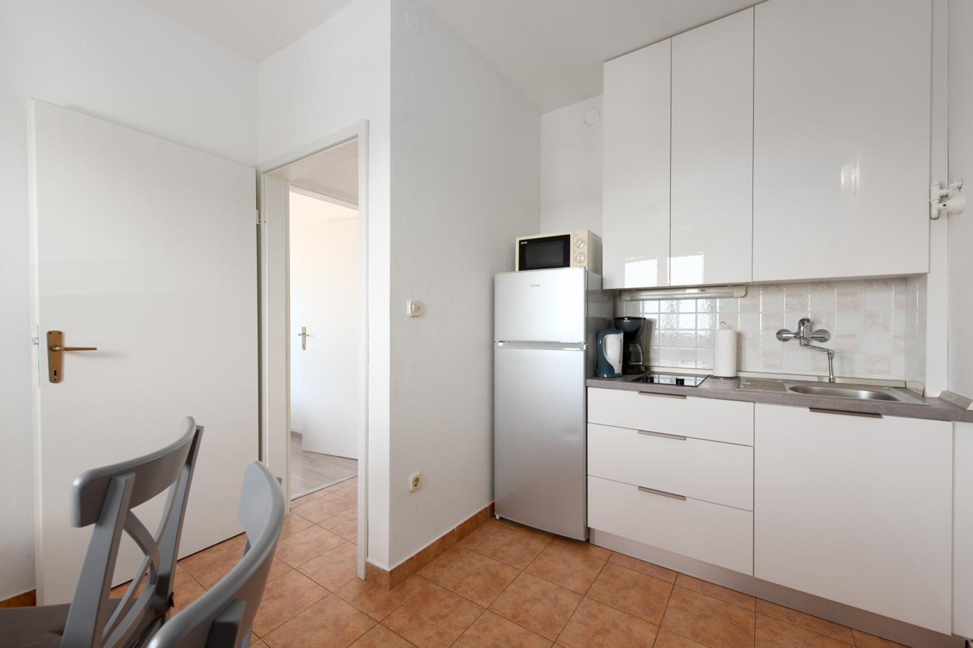 Apartments Dorijan With Pool 马图利 外观 照片
